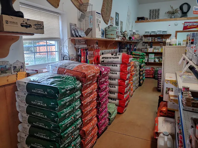 Floyd Farm & Feed & Pet Grooming in Georgetown, IN