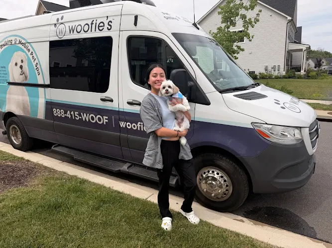 Woofie's of Columbia - Image 1