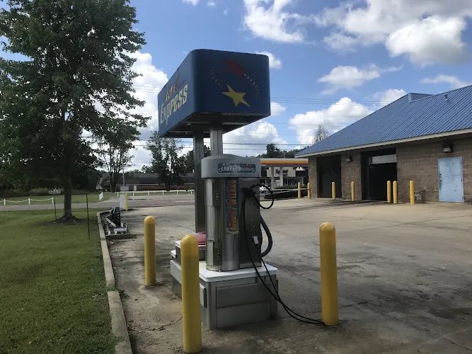 Dawg Wash South - Car and Pet Wash - Image 1