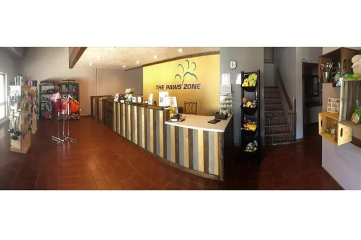 The Paws Zone - Grooming, Boarding & Dog Daycare in Fairbury, IL