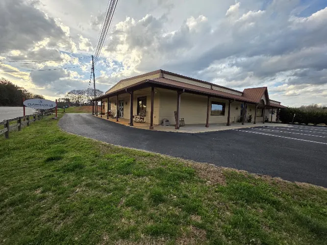 Clarkesville Veterinary Hospital - Image 1