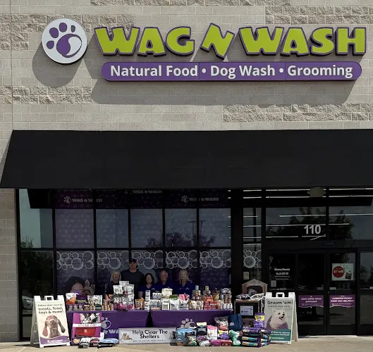 Wag N' Wash Natural Pet Food & Grooming - Image 1