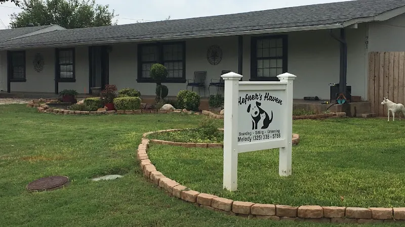 Hefner's Haven Pet Boarding and grooming - Image 1