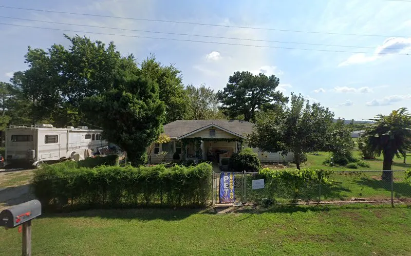 The Dog House Grooming - Image 1