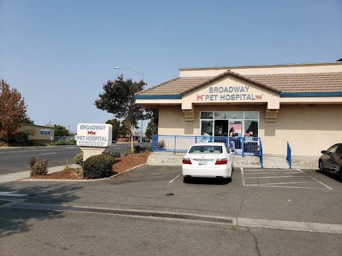 Broadway Pet Hospital - Image 1