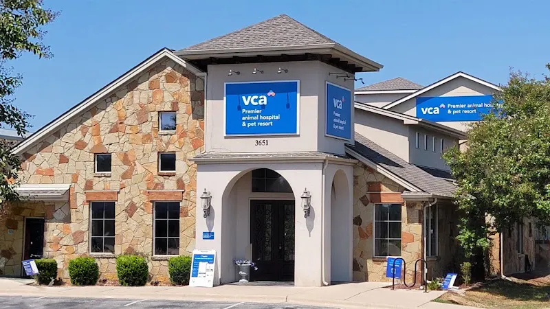 VCA Premier Animal Hospital and Pet Resort - Image 1