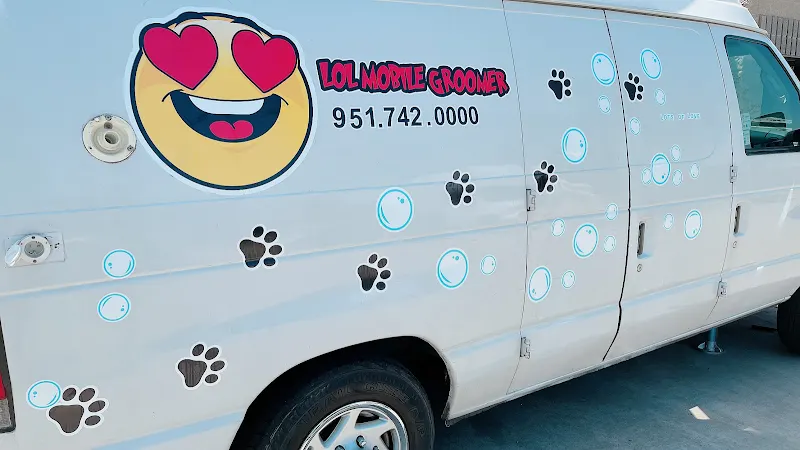 LOL Mobile Groomer - Image 1