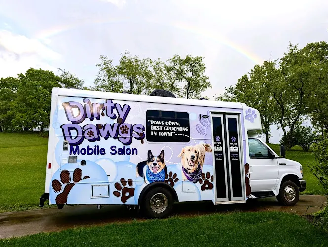 Dirty Dawgs Mobile Salon - Image 1