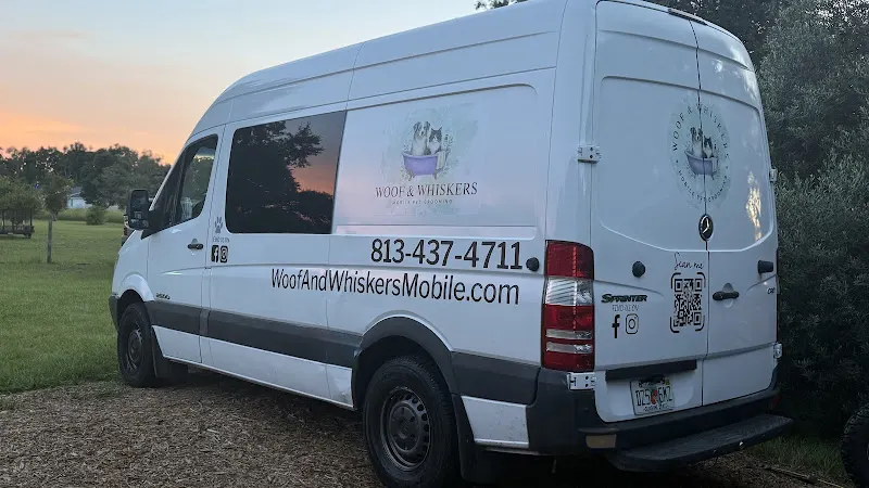 Woof & Whiskers Mobile Grooming - Image 1