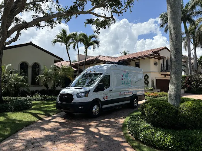 Dog's Best Friend Mobile Grooming - Image 1