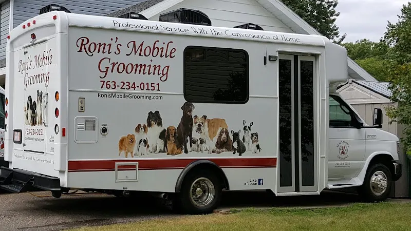 Roni's Mobile Grooming LLC - Image 1