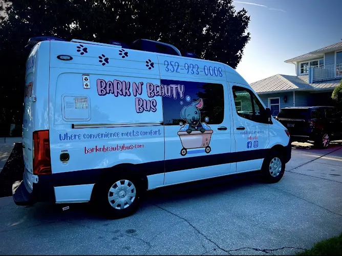 Bark n Beauty Bus LLC - Image 1