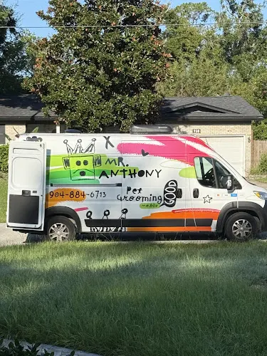 Mr Anthony Pet Grooming Mobile - Image 1