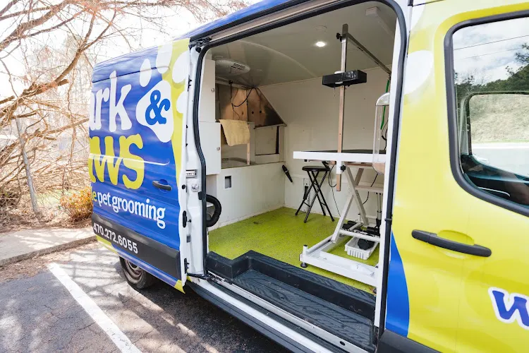 Bark and Paws Mobile Pet Grooming - Image 1