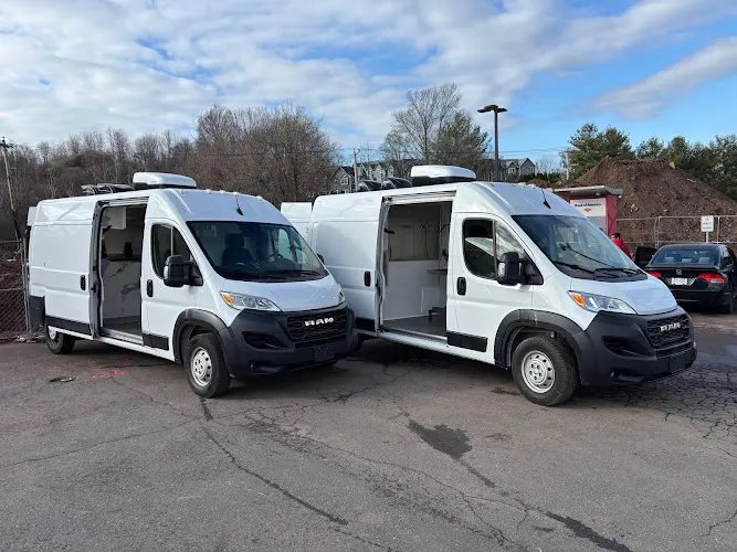 Pet Empire Mobile Pet Grooming - Image 1