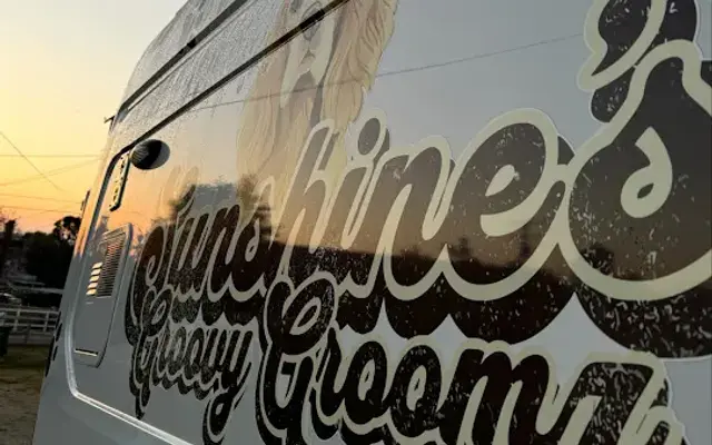 Sunshine’s Groovy Groomz in Jurupa Valley, CA