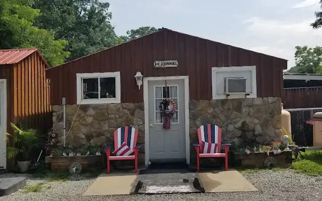 L&L Kennels in Zelienople, PA