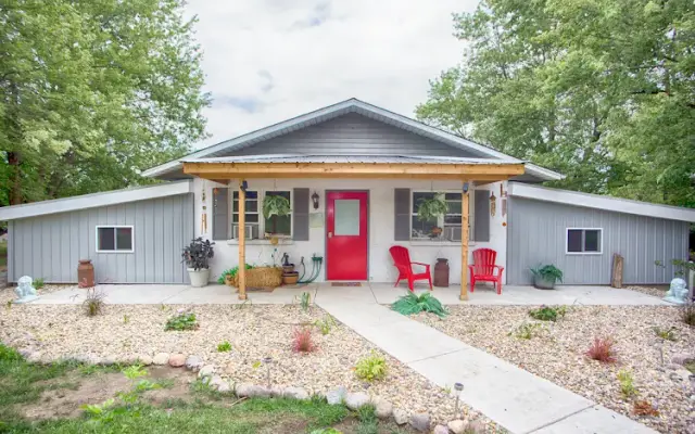 Pine Lake Dog Boarding, LLC. in Morton, IL