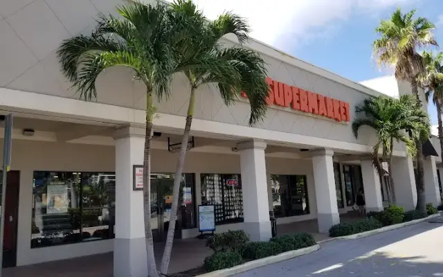 Pet Supermarket in Boynton Beach, FL