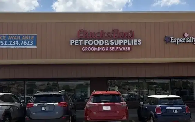 Chuck & Don's Pet Food & Supplies in Bloomington, MN
