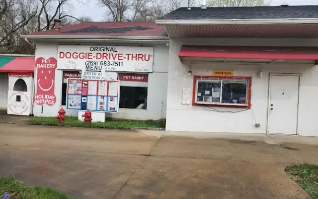 DOGGIE-DRIVE-THRU..........Kitty's too! in Niles, MI