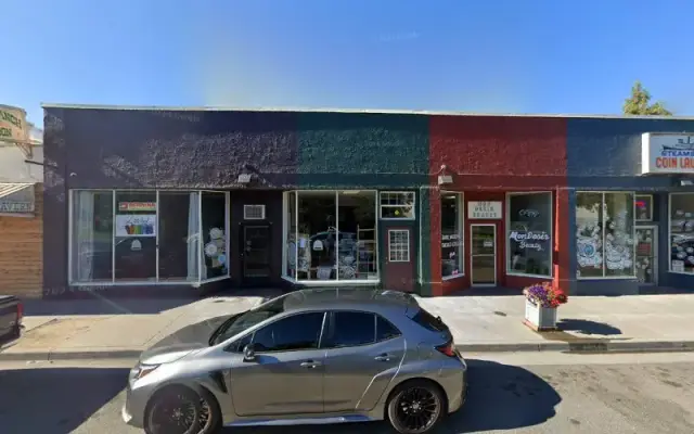Shannon's Pretty Pawz Dog Grooming Salon 3 in Gold Hill, OR