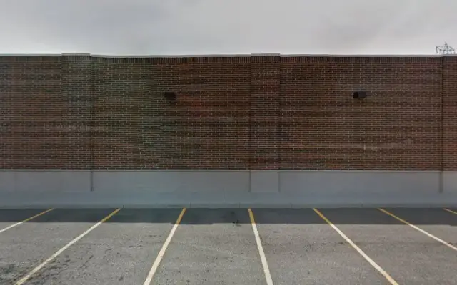 Pet Supplies Plus Lorain Grooming in Lorain, OH