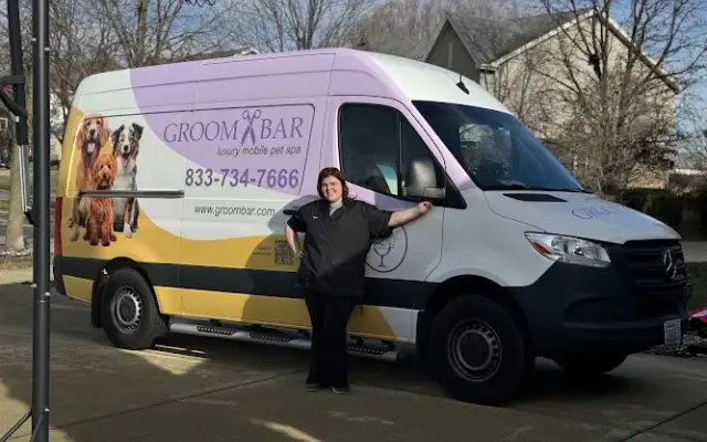Groombar Mobile Chicago in Grayslake, IL
