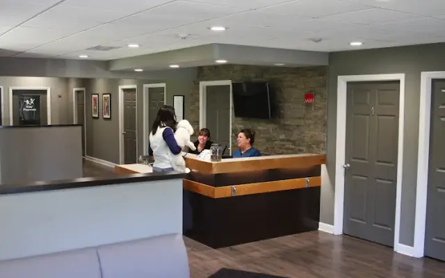 Crossroads Animal Hospital and Pet Resort in Jackson, MI