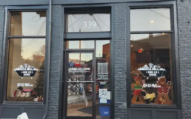 4 Hounds Gear & Grooming in Covington, KY