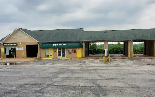 Jeffco Pamper Your Pooch Pet and Carwash in Arnold, MO