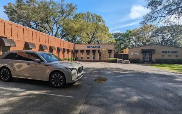 Play N Stay in Pensacola, FL