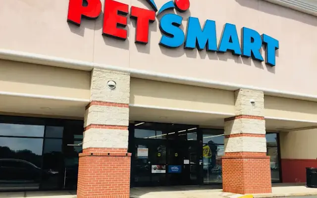 PetSmart in Manalapan Township, NJ