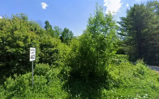 Under One Woof in Antrim, NH