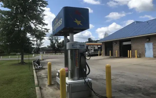 Dawg Wash South - Car and Pet Wash in Starkville, MS