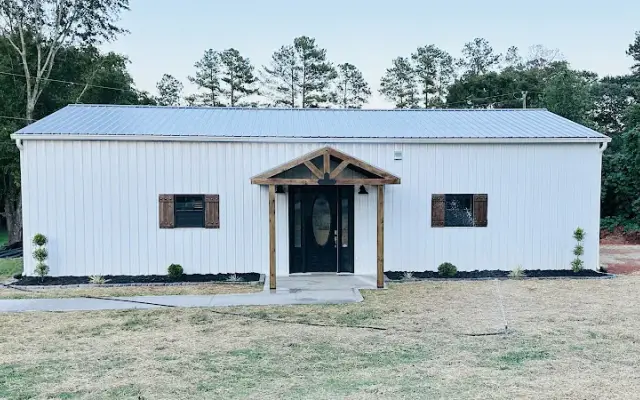 Cosmopawlitan Resort & Spa, LLC in Shelby, NC