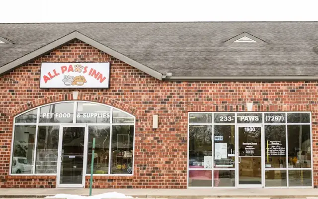 All Paws Inn Pet Resort and Daycare in Belleville, IL