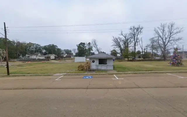 Bonnie's Barks and Bubbles in Flora, MS