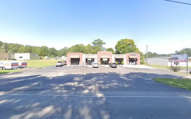 Classy Clip in Marion, MS