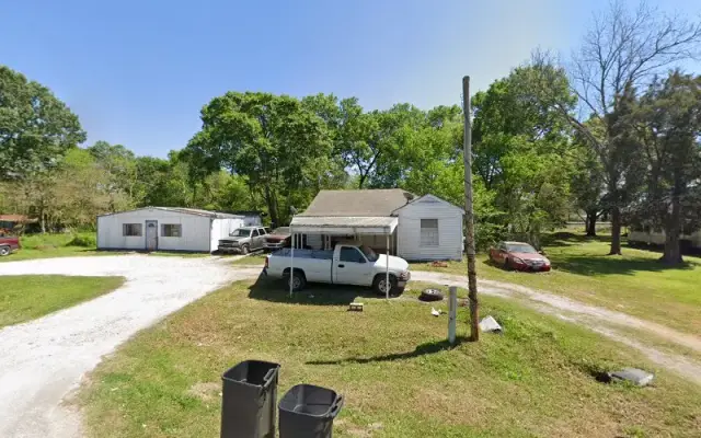 C & N Pet Parlor in Crosby, TX