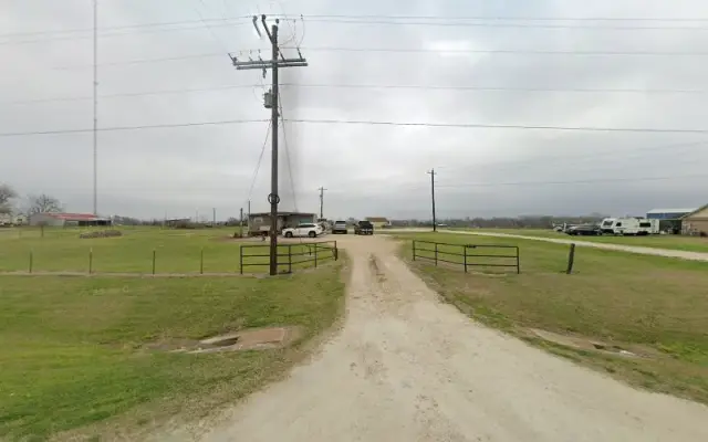 Pet Country in Navasota, TX