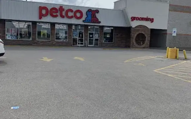 Petco in Moline, IL