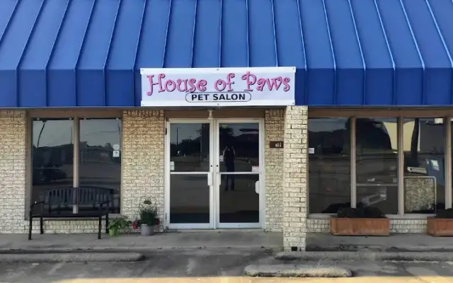 House of Paws in Gun Barrel City, TX