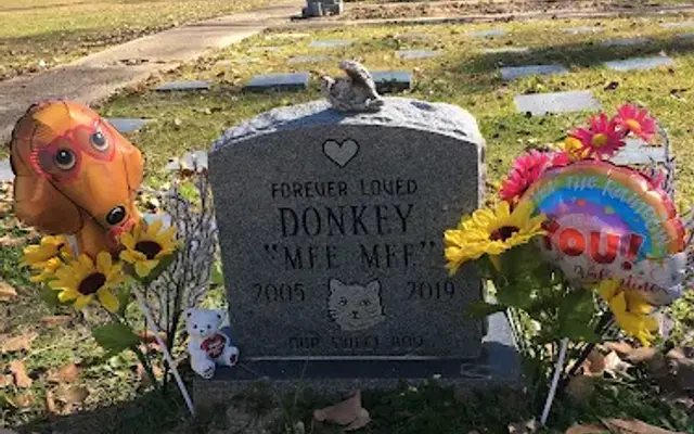 Pet Memorial Gardens in Prairieville, LA