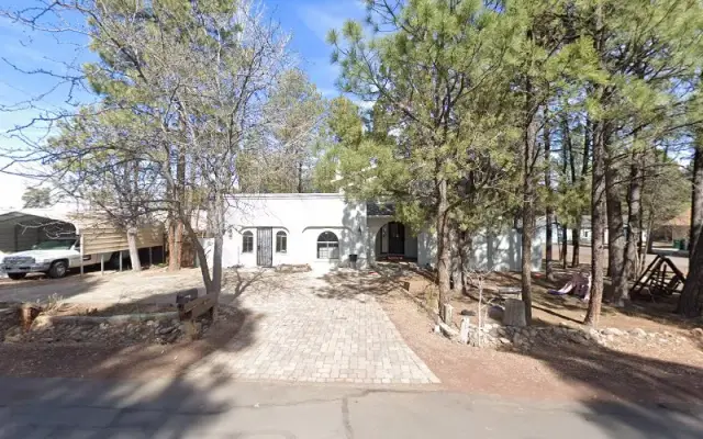 Poodle Palace in Lakeside, AZ