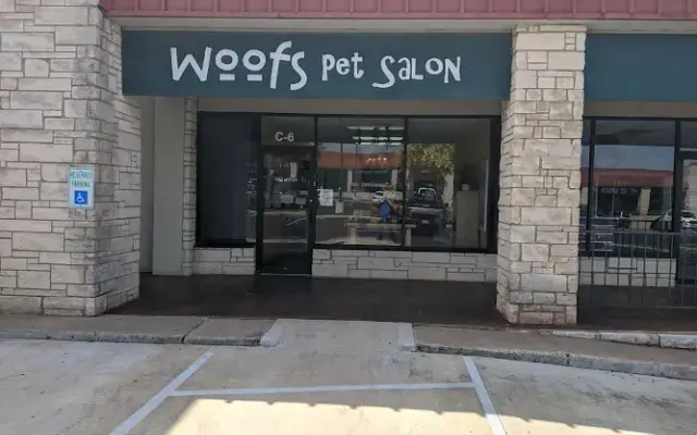 Woofs Pet Salon in Lakeway, TX