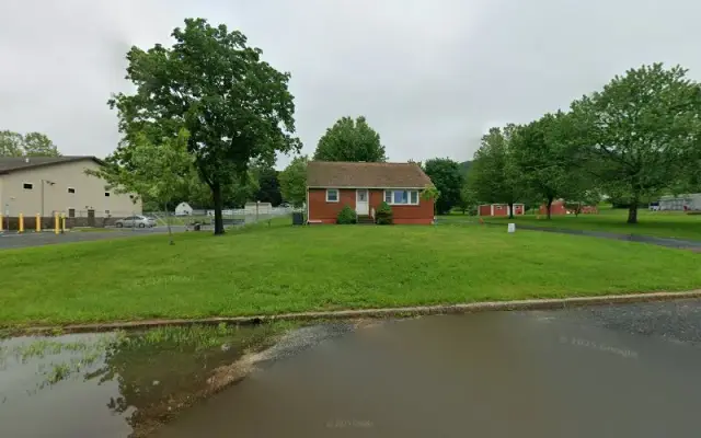 Clip & Dip in Bally, PA