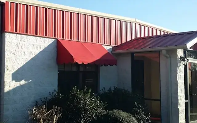 Stewart Animal Clinic in Warrior, AL