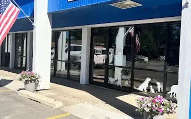 Arnold's Bark-ery & Dog Grooming in Arnolds Park, IA