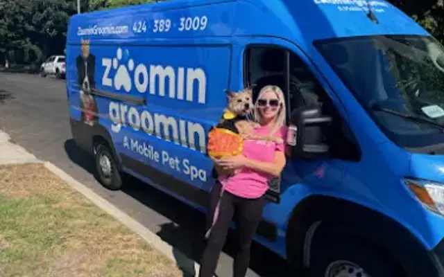 Zoomin Groomin in West Hollywood, CA